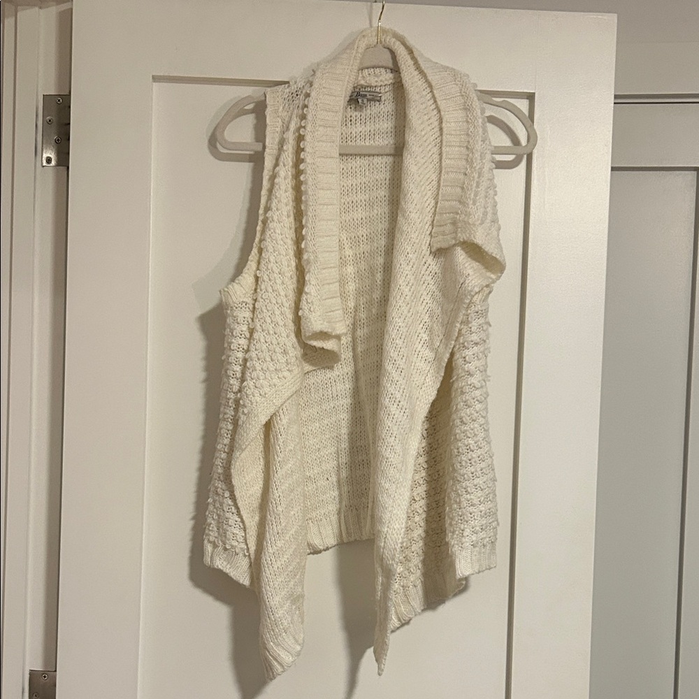 Bass Cream Sweater Vest